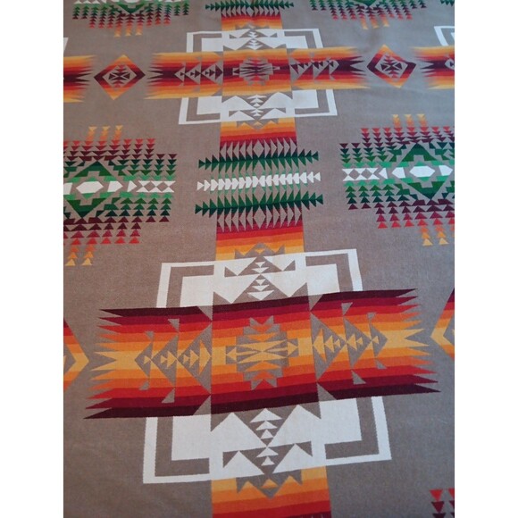 Vtg Wool Pendleton Beaver State Blanket Southwest Aztec Indian Theme 84 x 85 - Picture 5 of 11